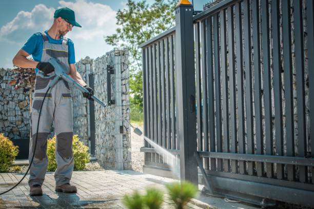 Best Animal Enclosure Cleaning  in Youngsville, LA